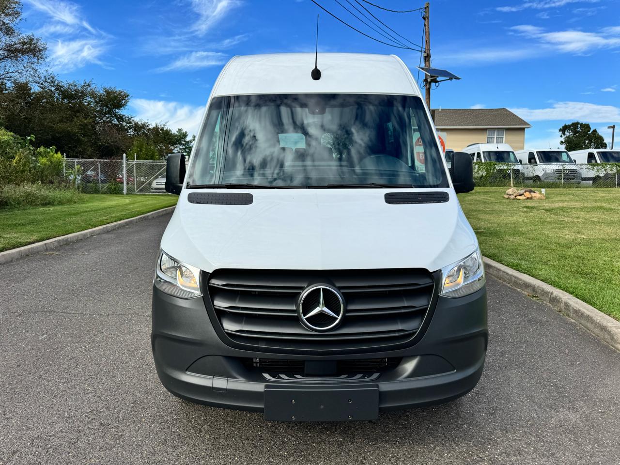 mercedes-benz sprinter passenger van 2024 W1Z4KFHYXRP711810 image mercedes-benz sprinter passenger van 2024 W1Z4KFHYXRP711810 image